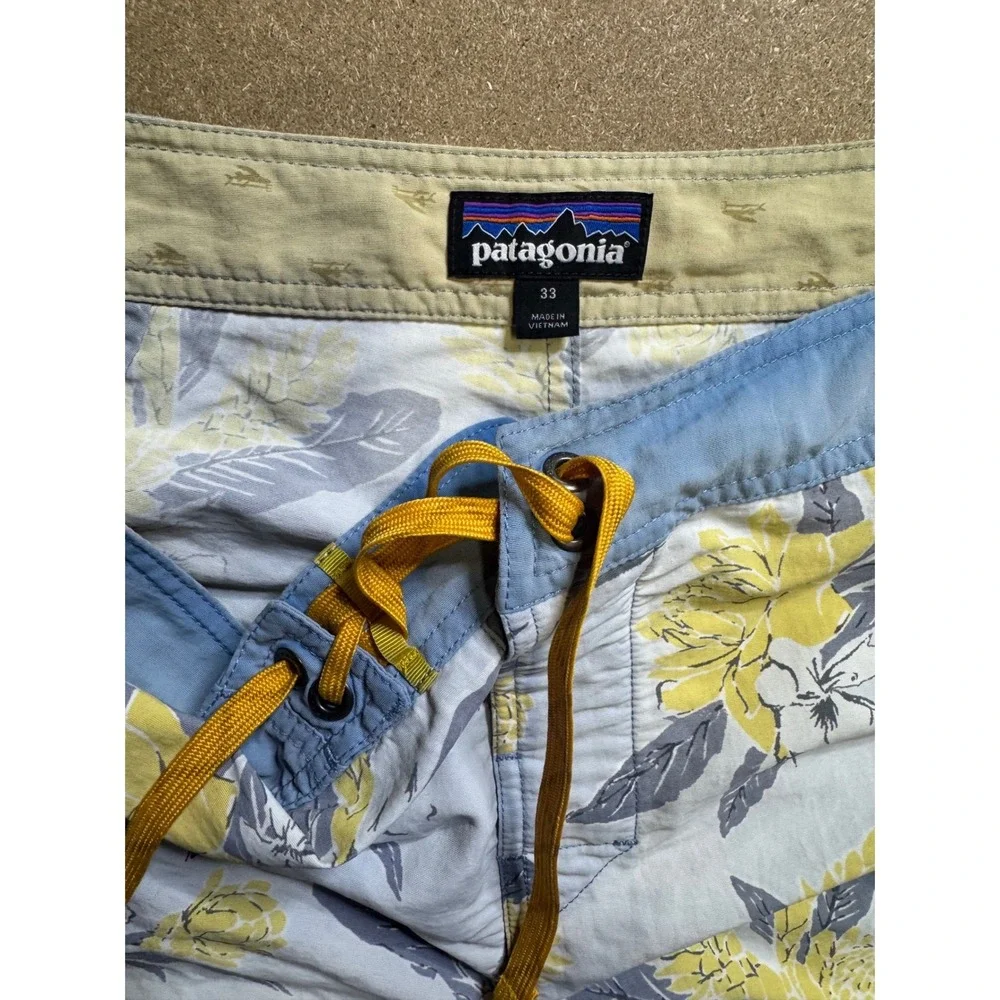 Patagonia Mens Floral Board Shorts Blue Yellow Swim Trunks Size 33‎